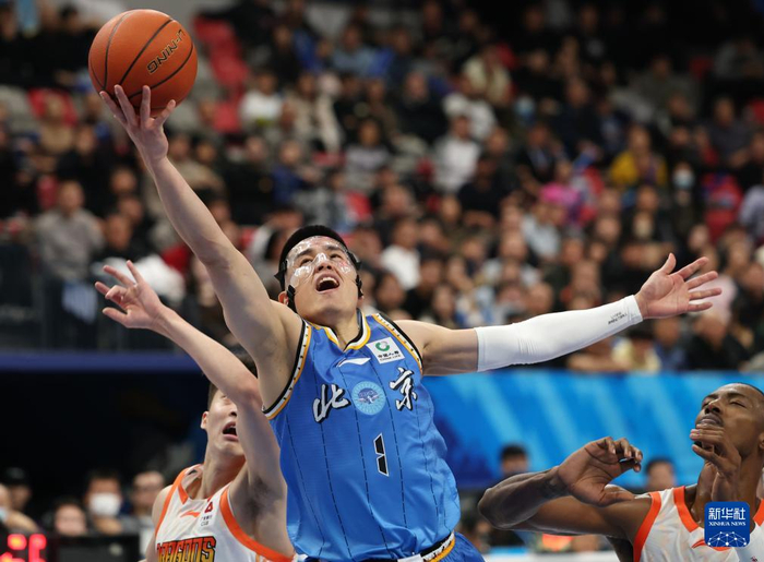 完美体育-CBA常规赛：北京北汽胜江苏肯帝亚|男子篮球|张晨|篮球职业联赛|江苏肯帝亚队|北京北汽队_新浪体育_新浪新闻