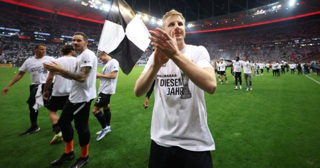 完美体育平台-刚当欧联杯夺冠英雄，欣特埃格29岁就挂靴闹哪样？